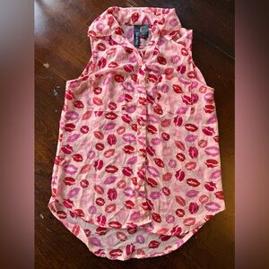 Fun & Flirt Pink and Red Lip Print Blouse